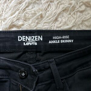 Levi’s Denizen high rise ankle skinny jean in black